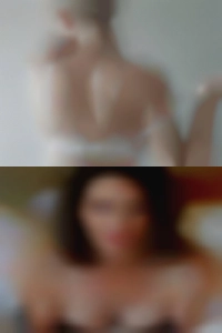Wet milfs in female threesomes housewives Knoxville.